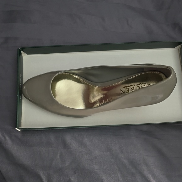 Grey Ralph Lauren heel - Picture 2 of 3